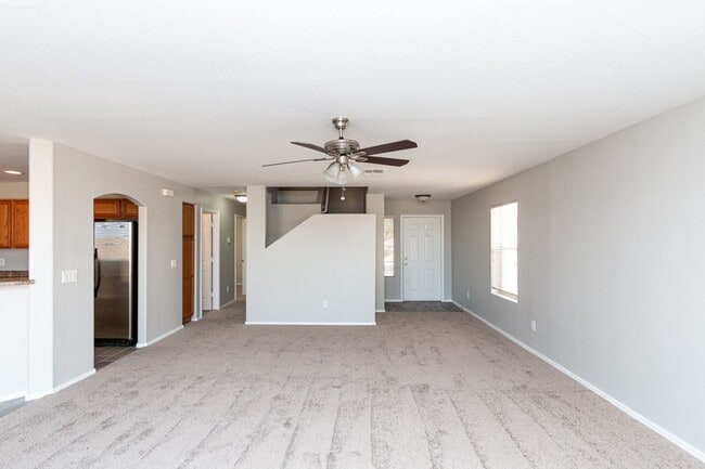 Building Photo - 31569 N Sundown Dr