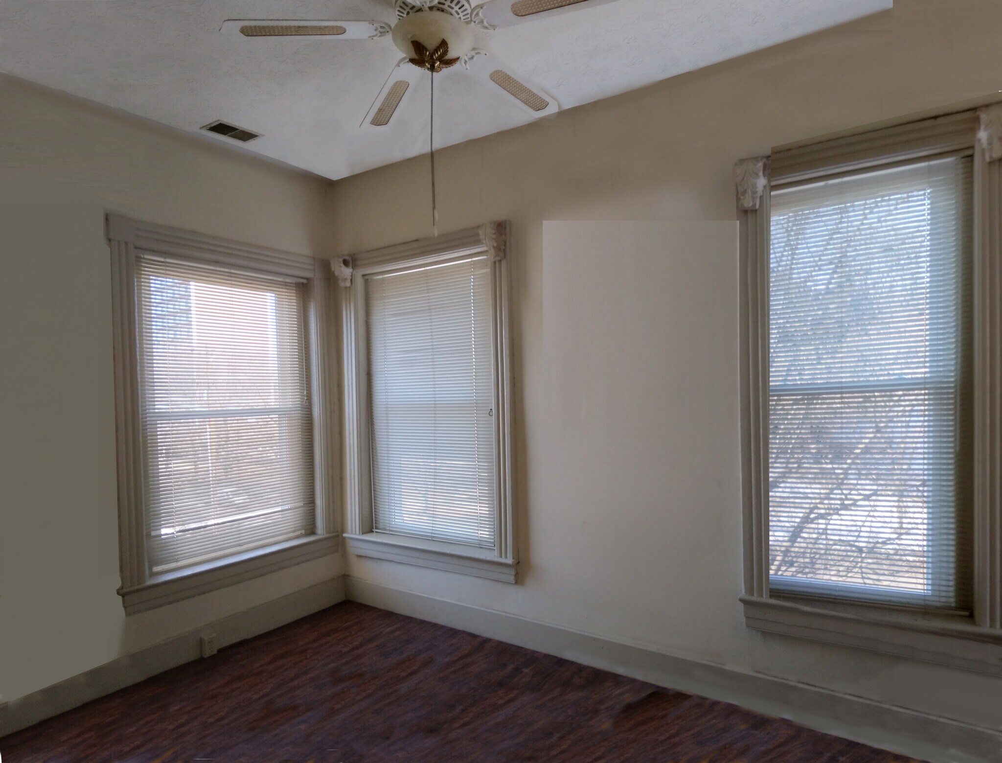 Building Photo - 1300 S 3rd St