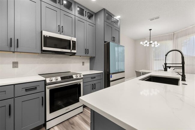 Building Photo - 13247 Hatherton Cir