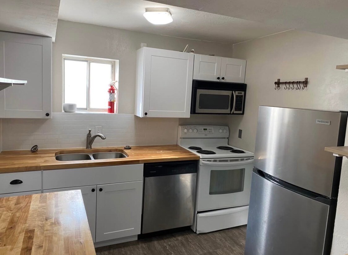 Building Photo - 4775 Home Run Aly