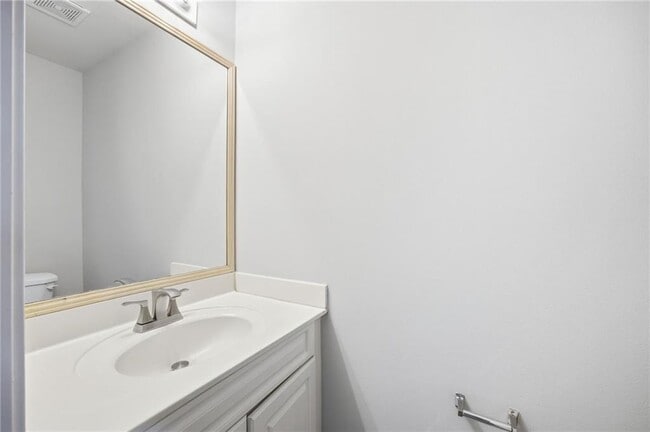 Building Photo - 103 Lilli Ln