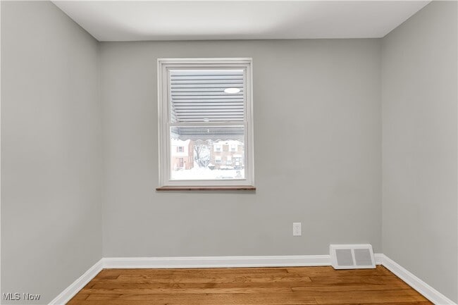 Building Photo - 17416 Throckley Ave