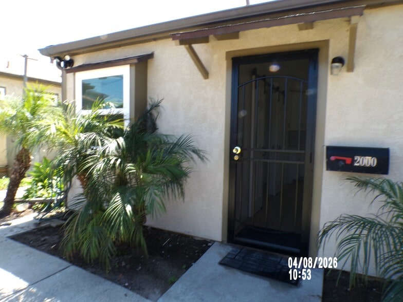 Building Photo - 2000 E 8th St