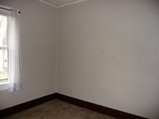 Building Photo - 3 bedroom in Billings MT 59101