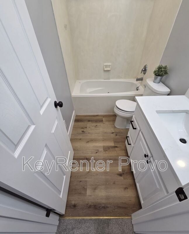 Building Photo - 8196 N Cedar Springs Rd