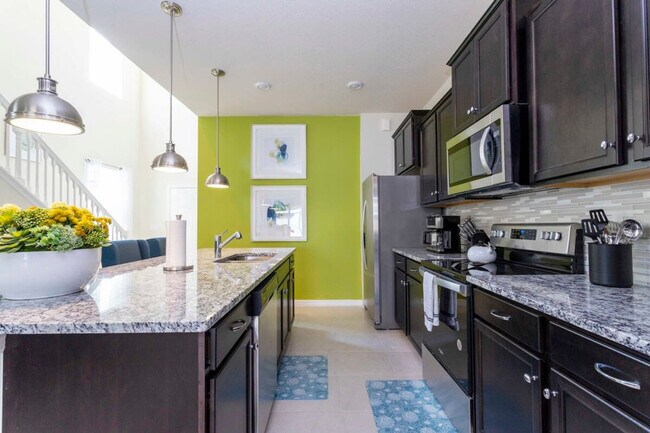 Building Photo - 3413 Lilac Wy