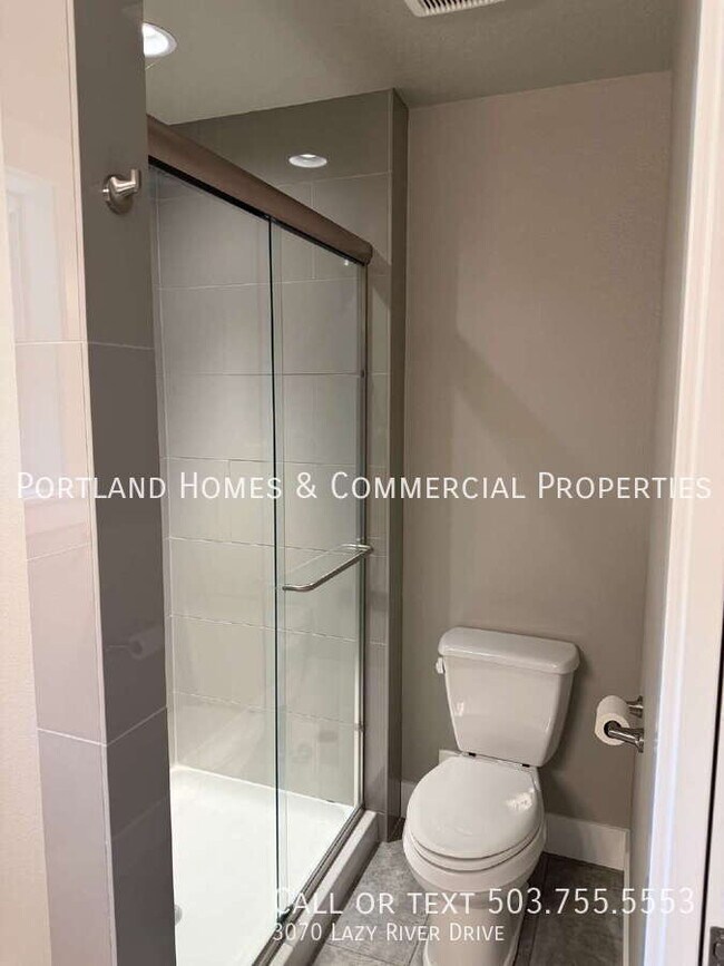 Building Photo - 3070 Lazy River Dr