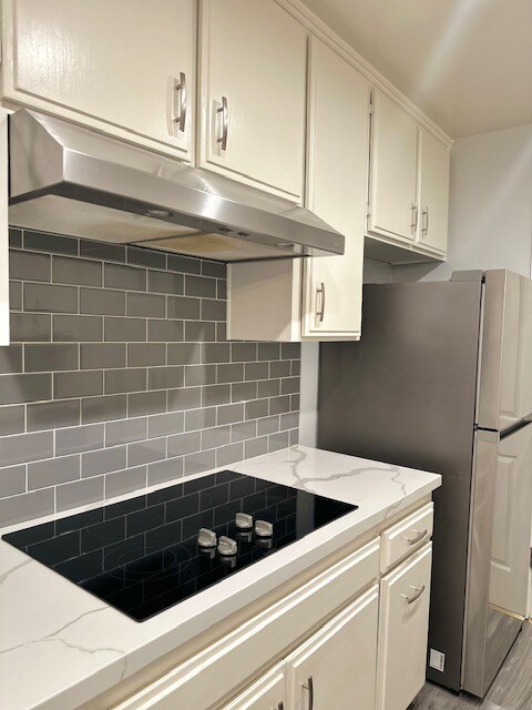 Building Photo - 4521 Colbath Ave