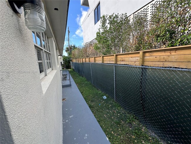 Building Photo - 740 84th St