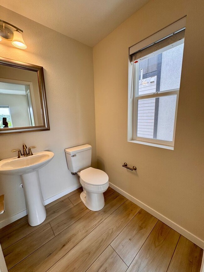 Building Photo - New Construction 3 Bedroom Townhome in University Park