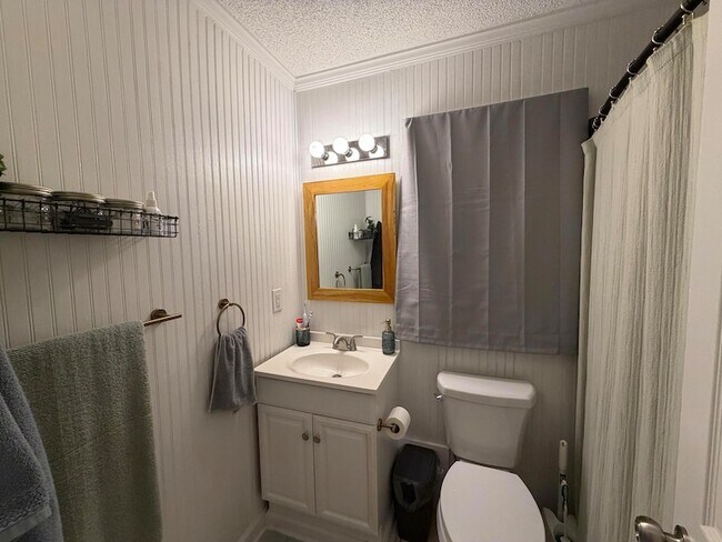 Building Photo - 101 Egret Ave