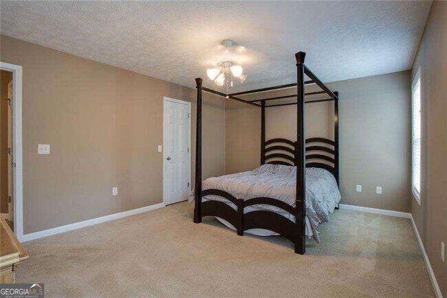 Building Photo - 636 Sleeping Meadow Ln