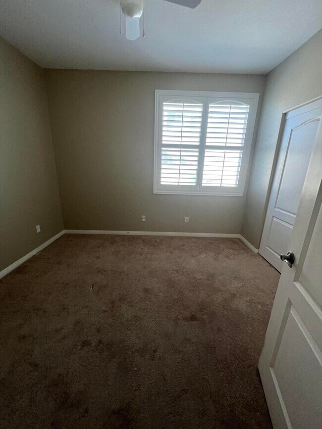 Building Photo - 41530 Yew St