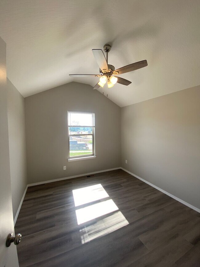 Building Photo - Brand New Home!!