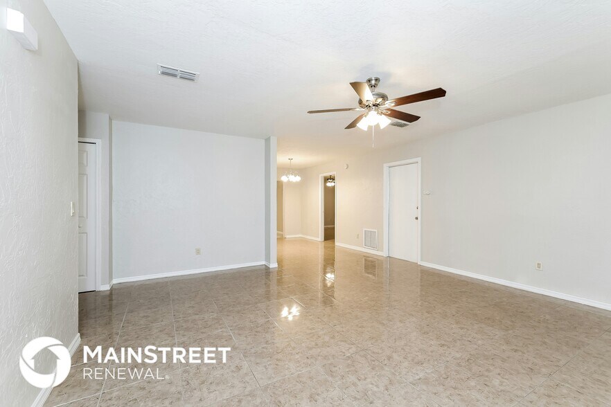 Building Photo - 240 Grifford Dr