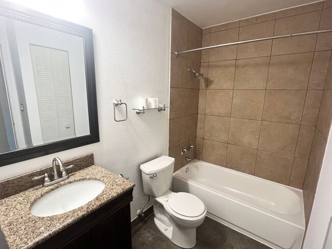 Building Photo - Spacious 1-Bed, 1-Bath with Reserved Parki...