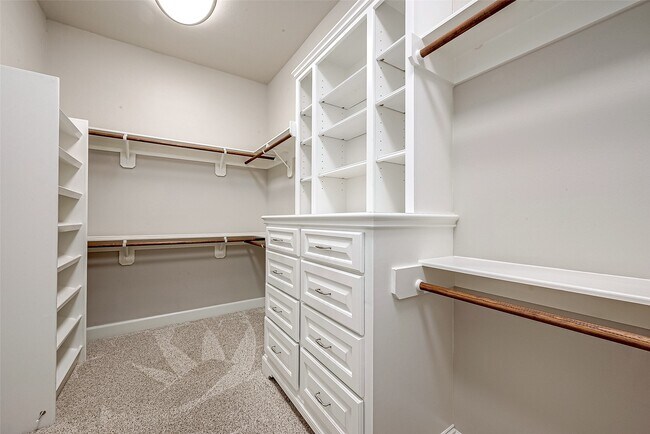 Building Photo - 6527 Camillia Ct