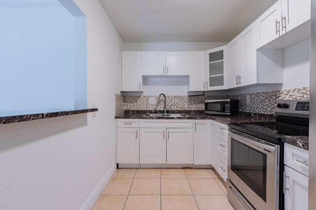 Building Photo - 9459 SW 76th St