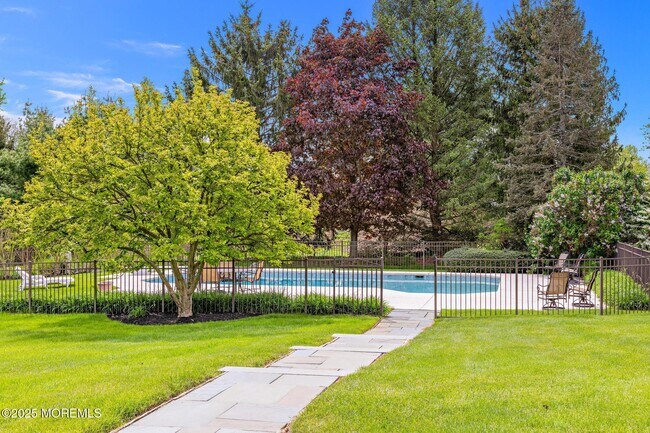 Building Photo - 13 Driftwood Ln