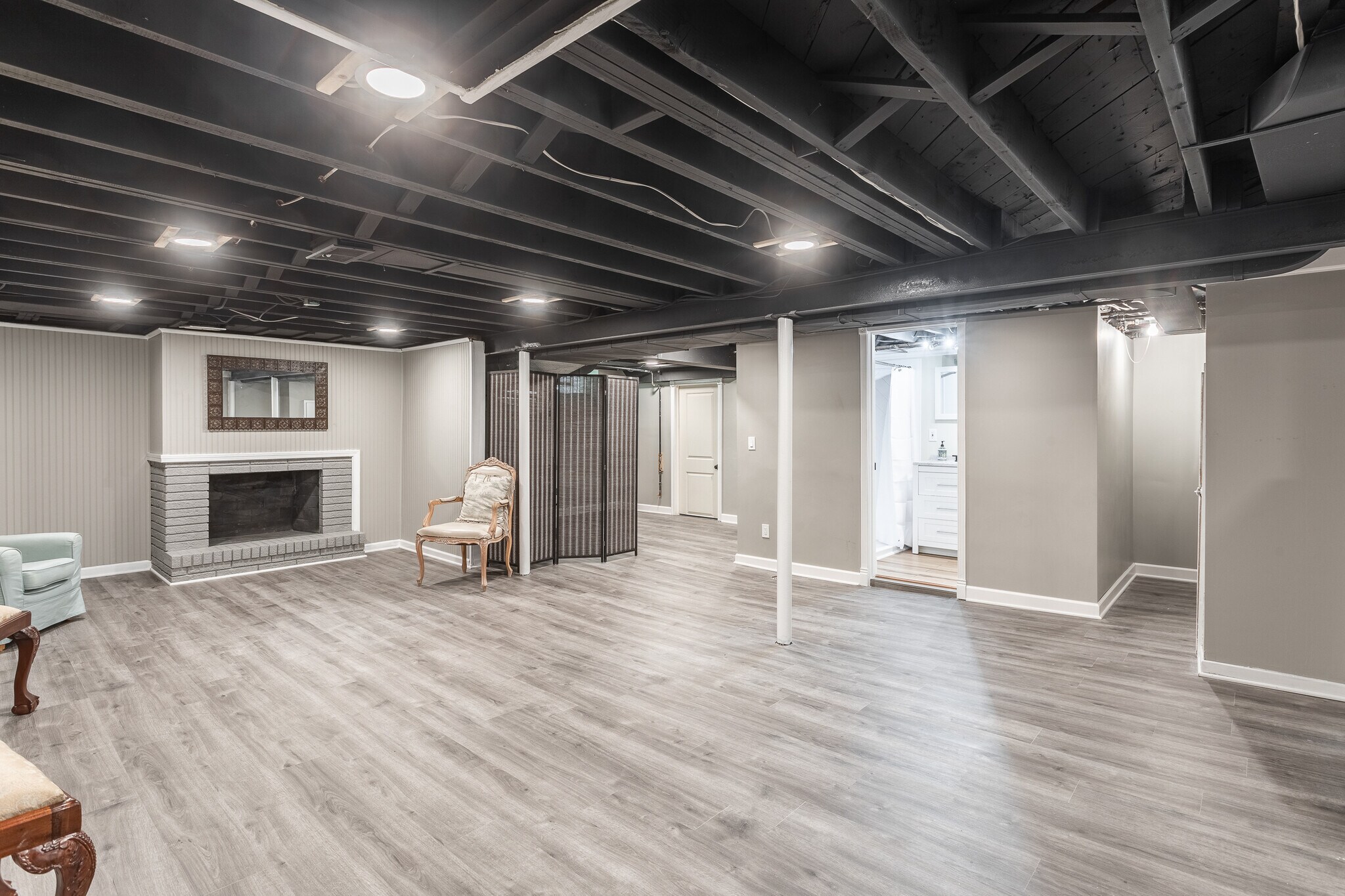 Building Photo - 906 Putney St