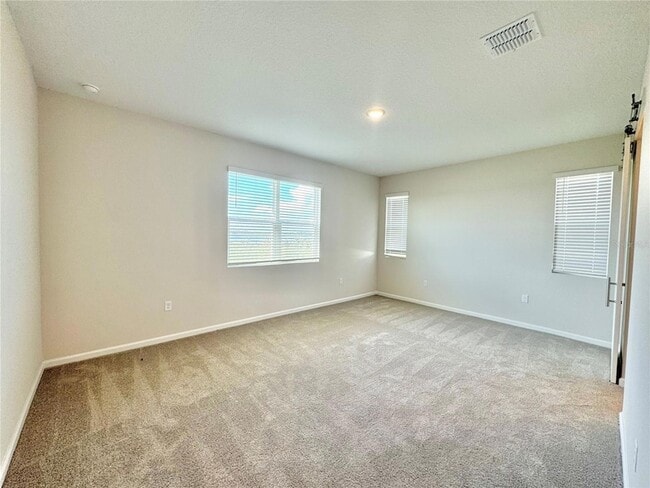 Building Photo - 824 Griffon Ave