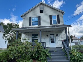 Building Photo - Newly Renovated Three Bedroom House