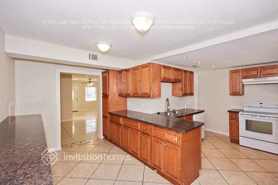 Building Photo - 5005 Steyr St