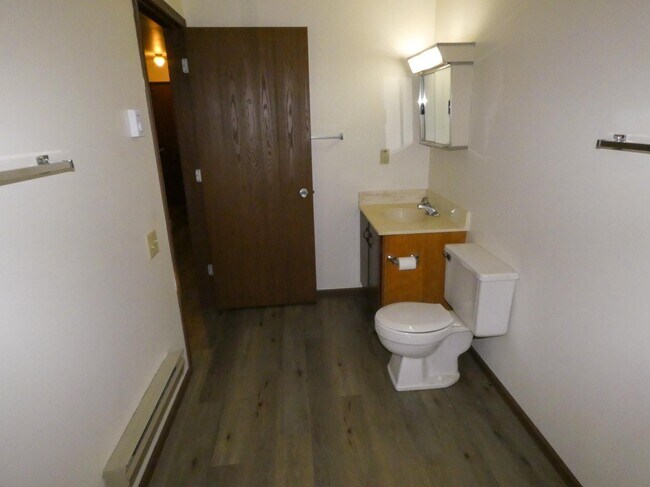 Building Photo - 401 Grant St