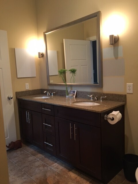 Primary Bath - 324 E Main St