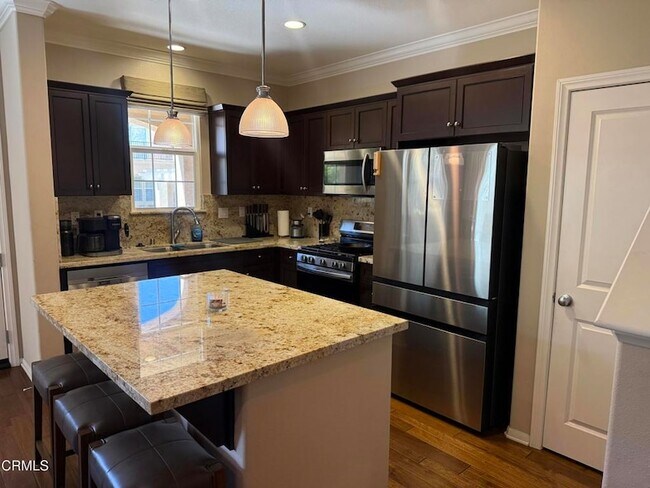 Building Photo - 2967 Palmera Ln