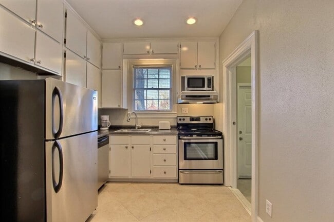 Building Photo - 3BR + Loft/1BA Ardsley Park House For Rent