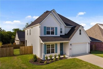 Building Photo - Nice Executive Home in East Fayetteville