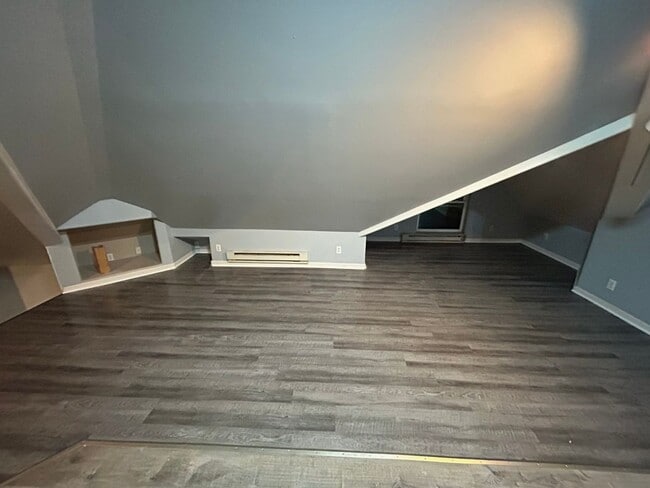 Primary Photo - 516 W Third st