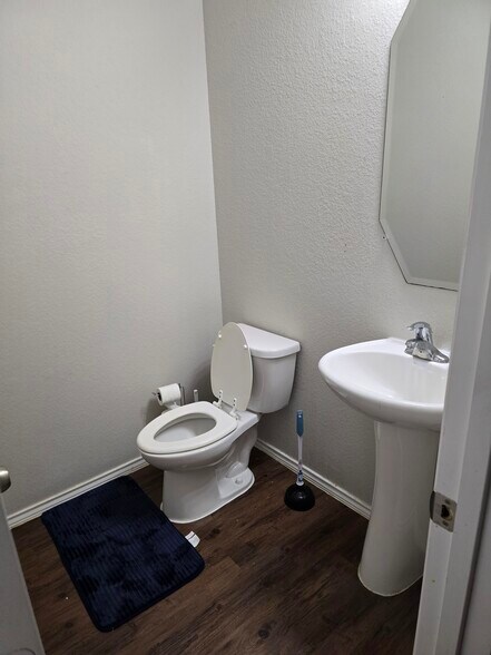 Building Photo - 5407 Dovetail Arbor Trce