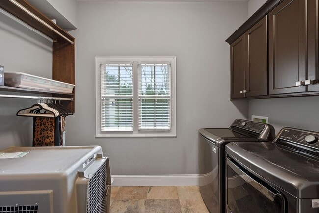 Building Photo - Anderson Township- Immaculate 4 bedroom on...