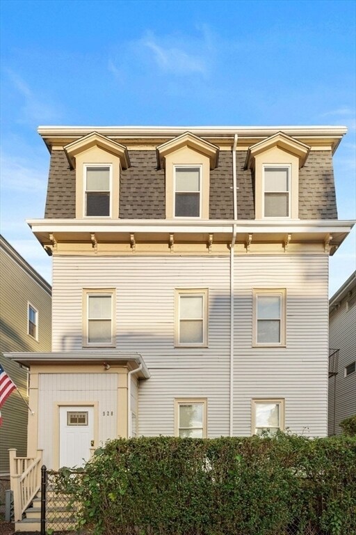 Building Photo - 928 Dorchester Ave