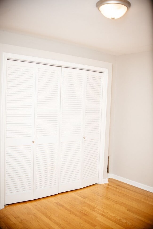 Building Photo - 1449 Jill Dr