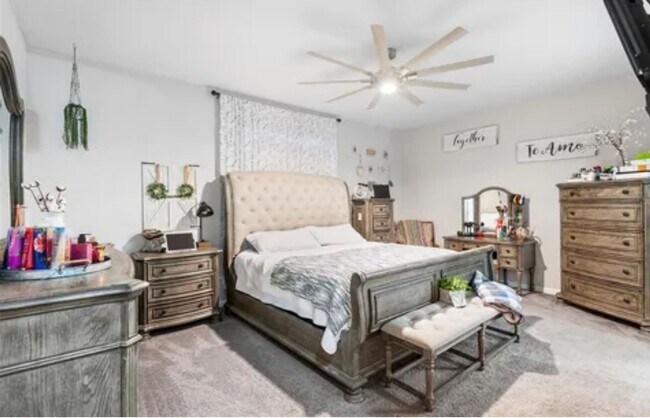 Building Photo - Four bedroom Two bath - Winter Haven