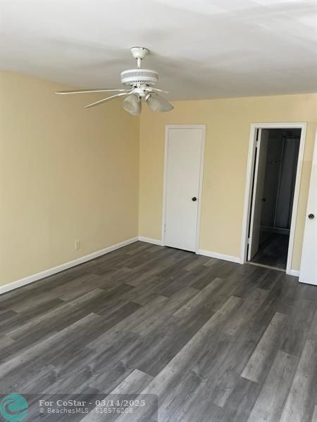 Building Photo - 3123 Oakland Shores Dr