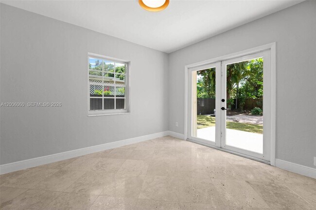 Building Photo - 11222 NE 9th Ave