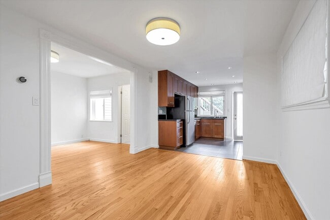 Building Photo - Two Bedroom Condo in Hayes Valley - Please Contact for Showing Availability!