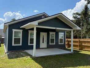Building Photo - 201 Smith Ave
