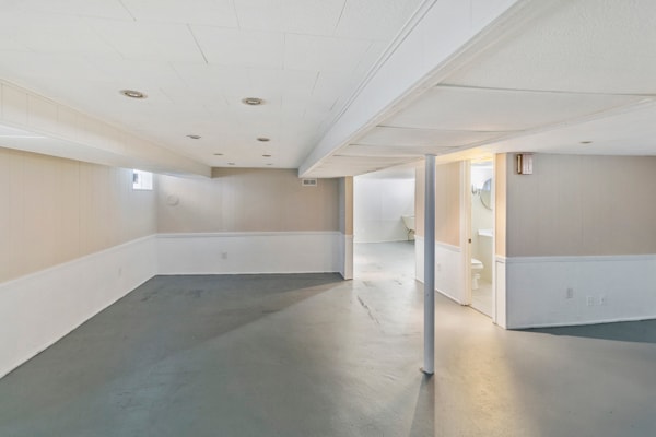 Building Photo - 3133 W 101st St