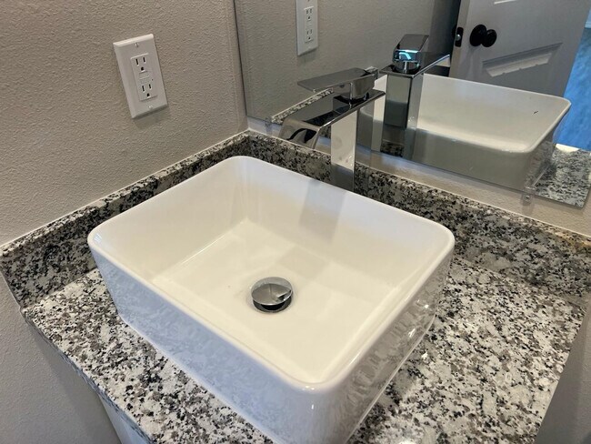 Building Photo - 7441 4th St