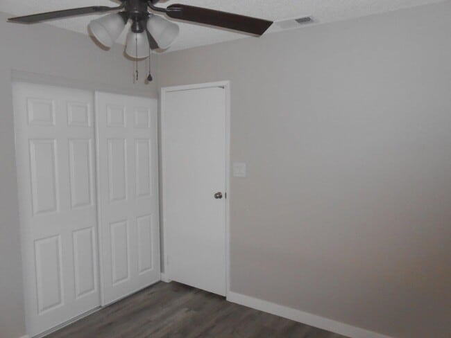 Building Photo - Spacious Single Story Home near Lake Mead ...