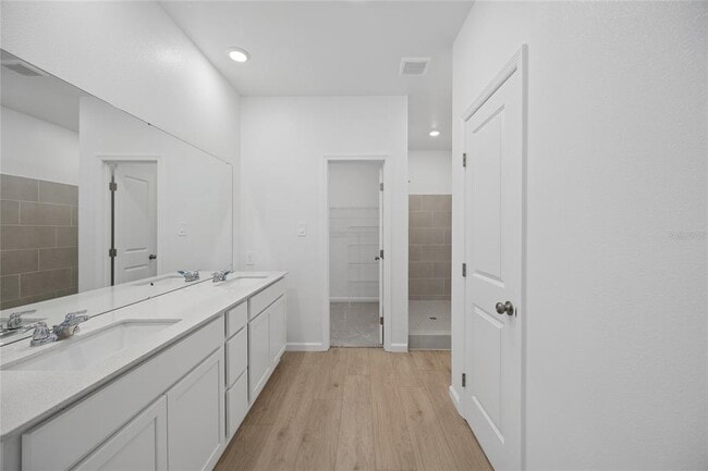 Building Photo - 5087 Loggia Ln
