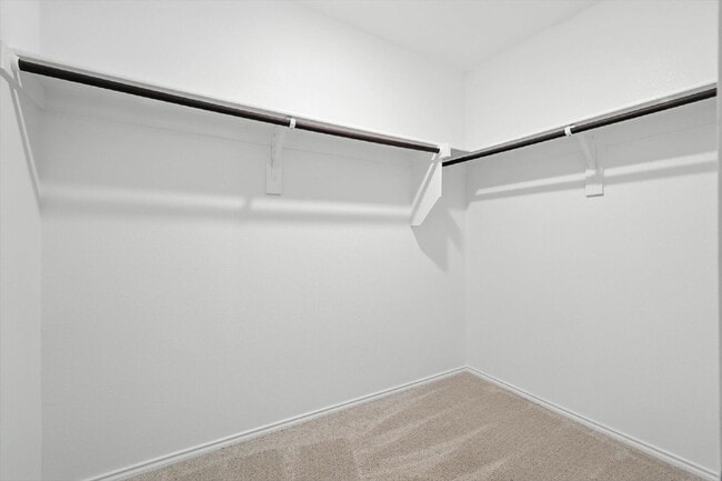 Building Photo - 1-story, 3 Bedrooms, 2 Bathrooms. Master's bedroom with ensuite bathroom and roomy walk-in closet