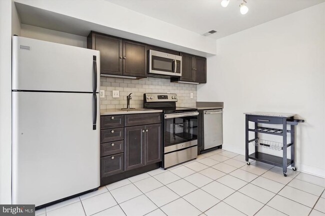 Building Photo - 101 N West St