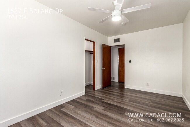 Building Photo - 1627 E Solano Dr
