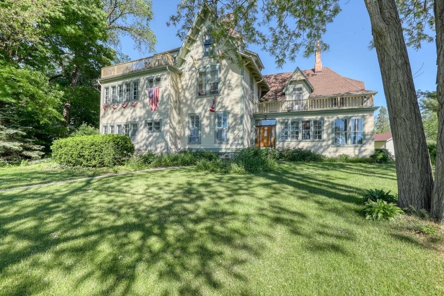 Building Photo - 128 E Lisbon Rd